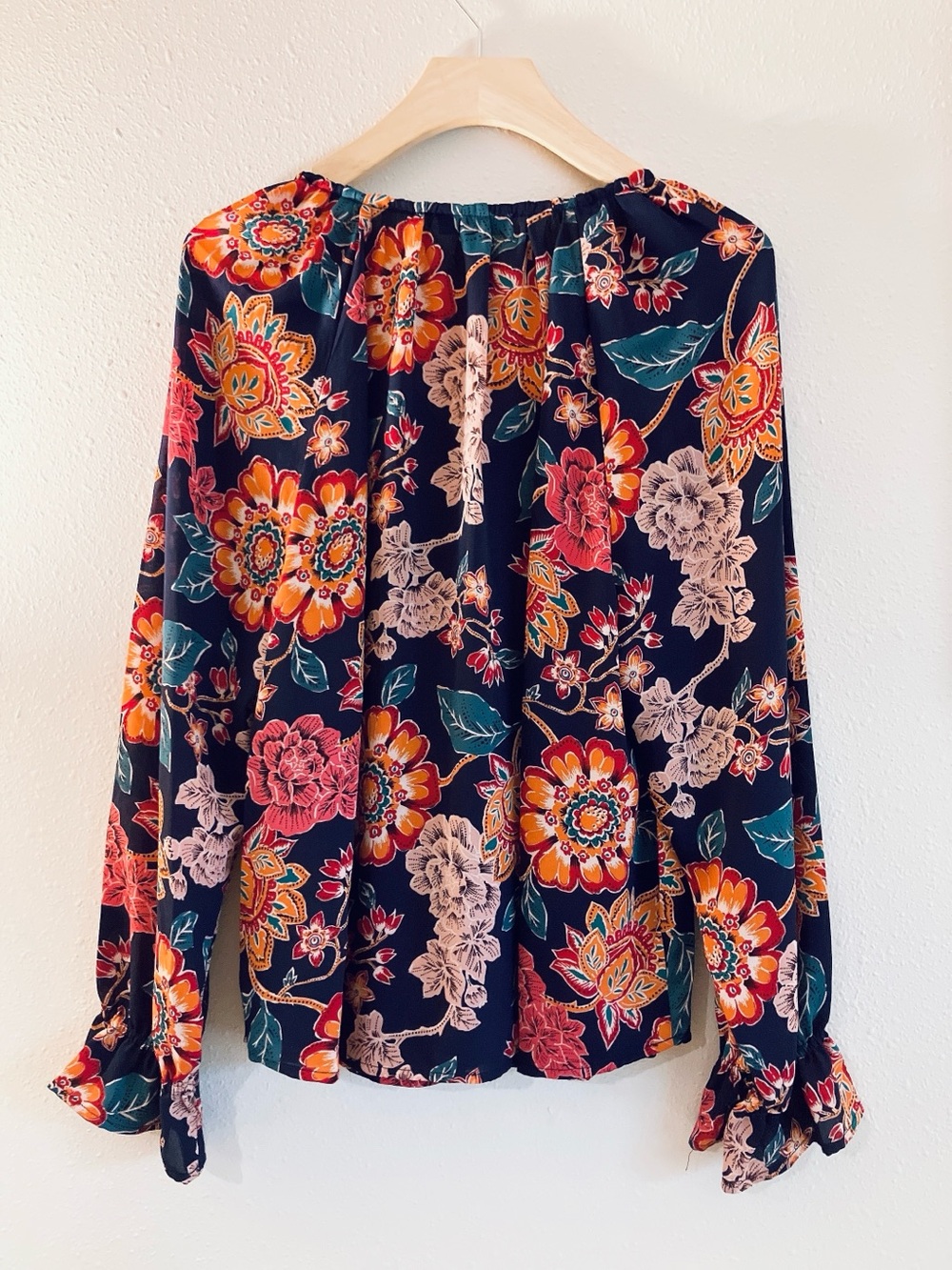 Democracy Floral Longsleeve Vneck Ruffle Peasant Blouse X-Large - Picture 5 of 12